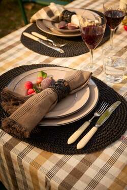 Stripet lin/bomull-serviett med frynser Stone/Black - Lexington