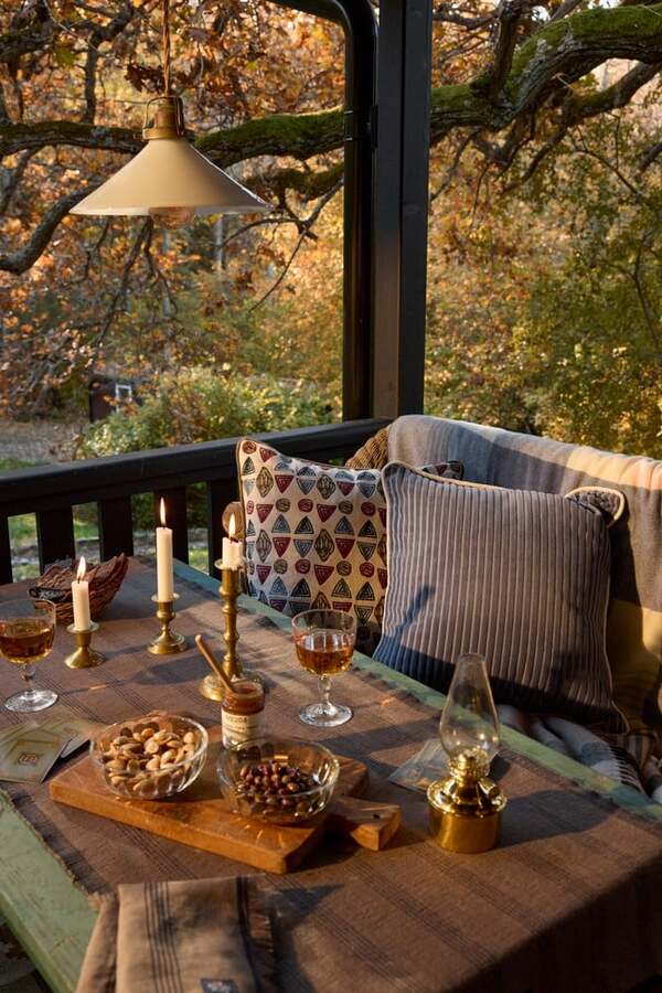 Stripet bordløper av økologisk bomull Stone/Black - Lexington