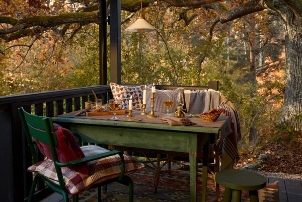 Stripet bordløper av økologisk bomull Stone/Black - Lexington