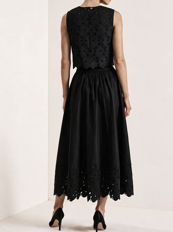 Embroidery Skirt Black - by TiMo
