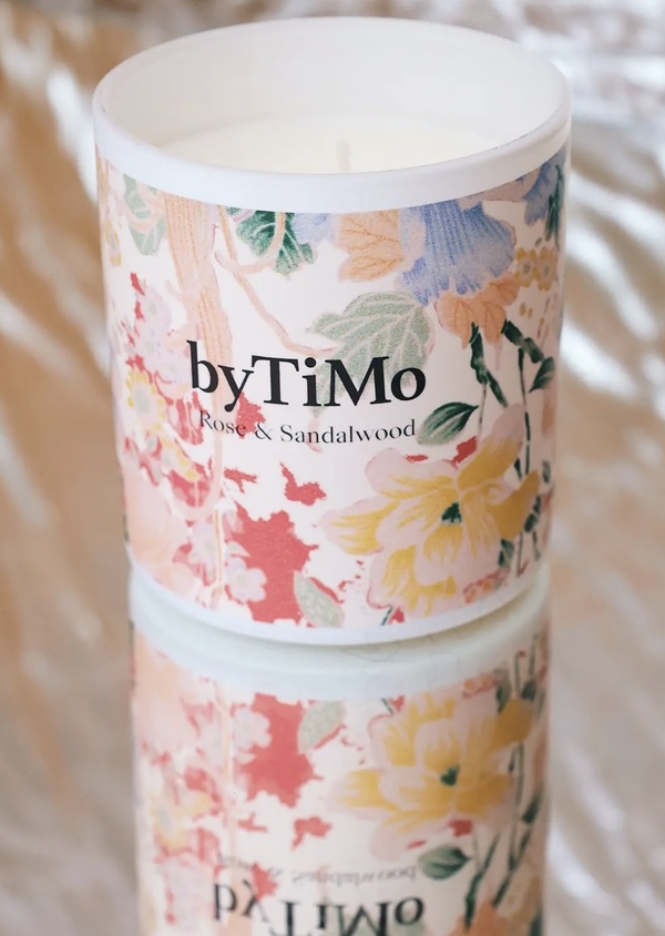 Rose & Sandalwood Scented Candle Uspesifisert - by TiMo
